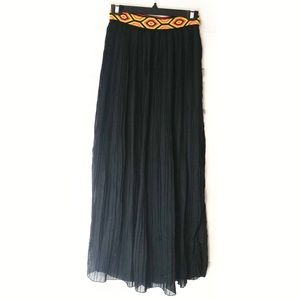 VOG Girls L Black Pleated Maxi Skirt Aztec Belt